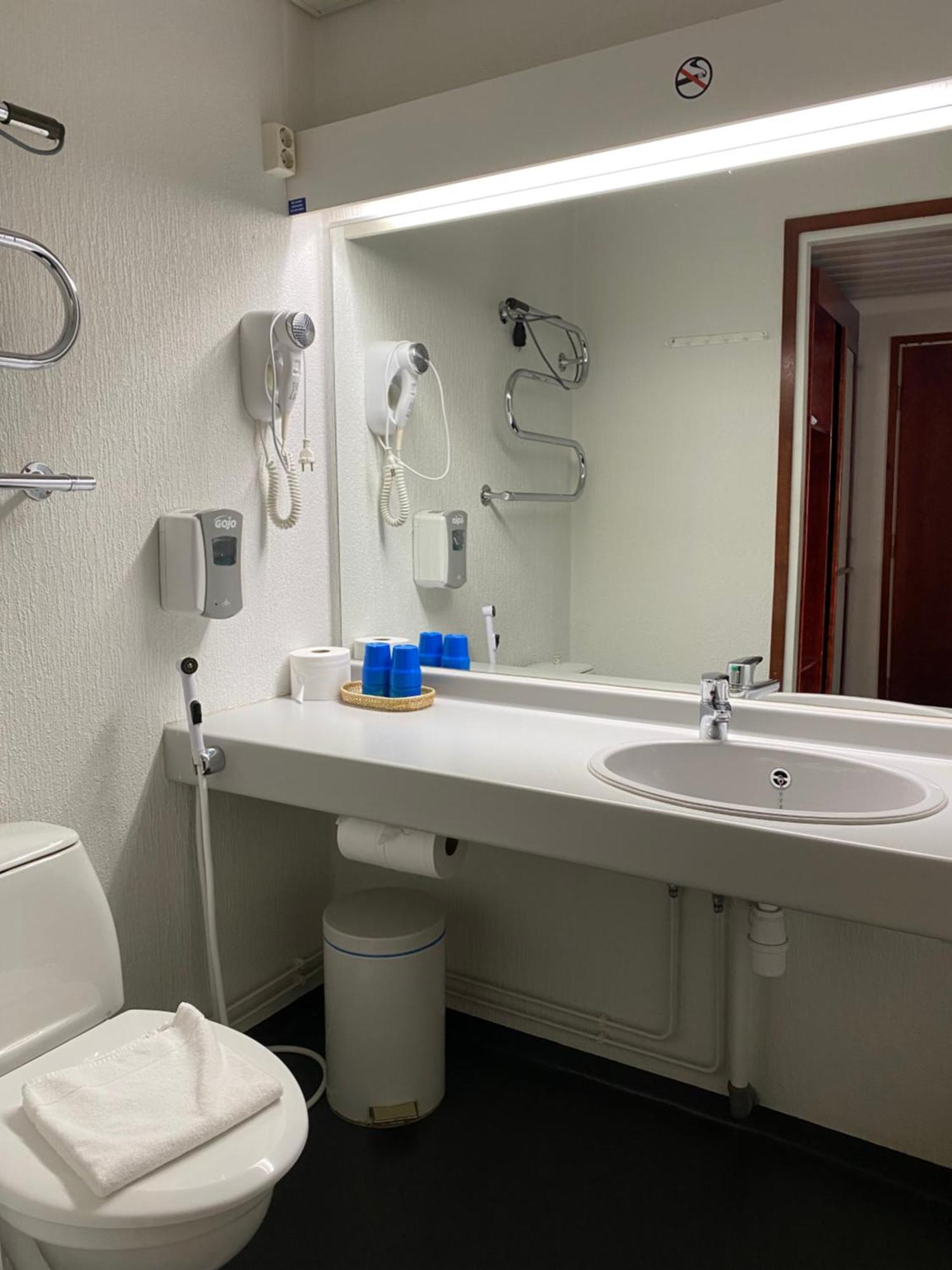 Asikkala  Hotel & Hostel Tallukka מראה חיצוני תמונה